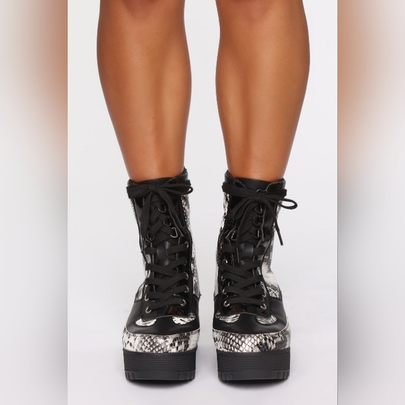 FASHION NOVA Walk The Other Way Booties - Picture 10 of 10